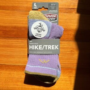 Darn Tough women’s hiking sock micro crew